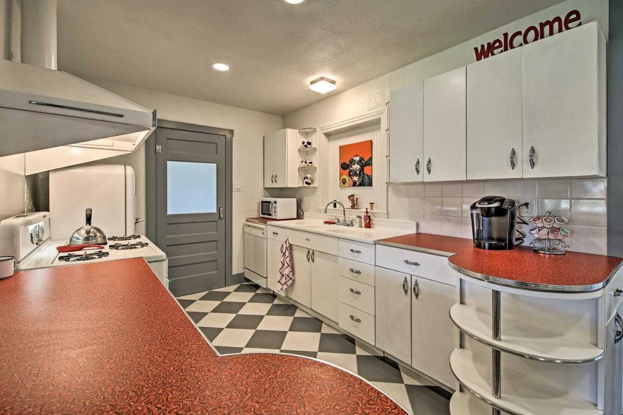 Remodeled Retro Home With Deck, Walk To Main Street! Blanco Εξωτερικό φωτογραφία